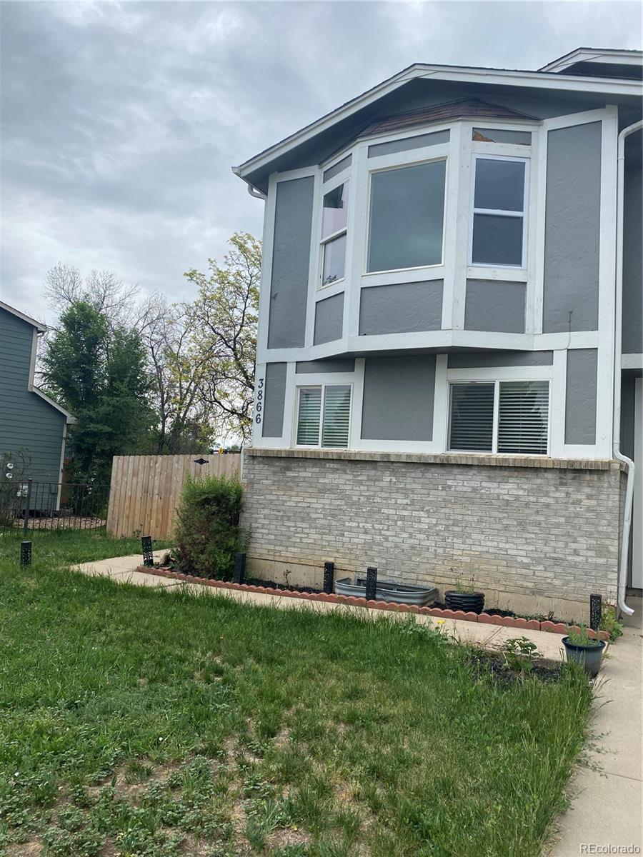 3866 Dyanna Dr, Thornton, CO 80241