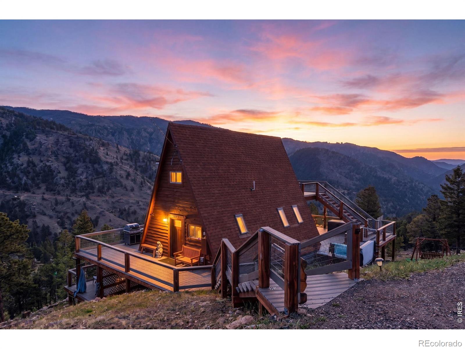 500 Bulwark Ridge Dr, Glen Haven, CO 80532