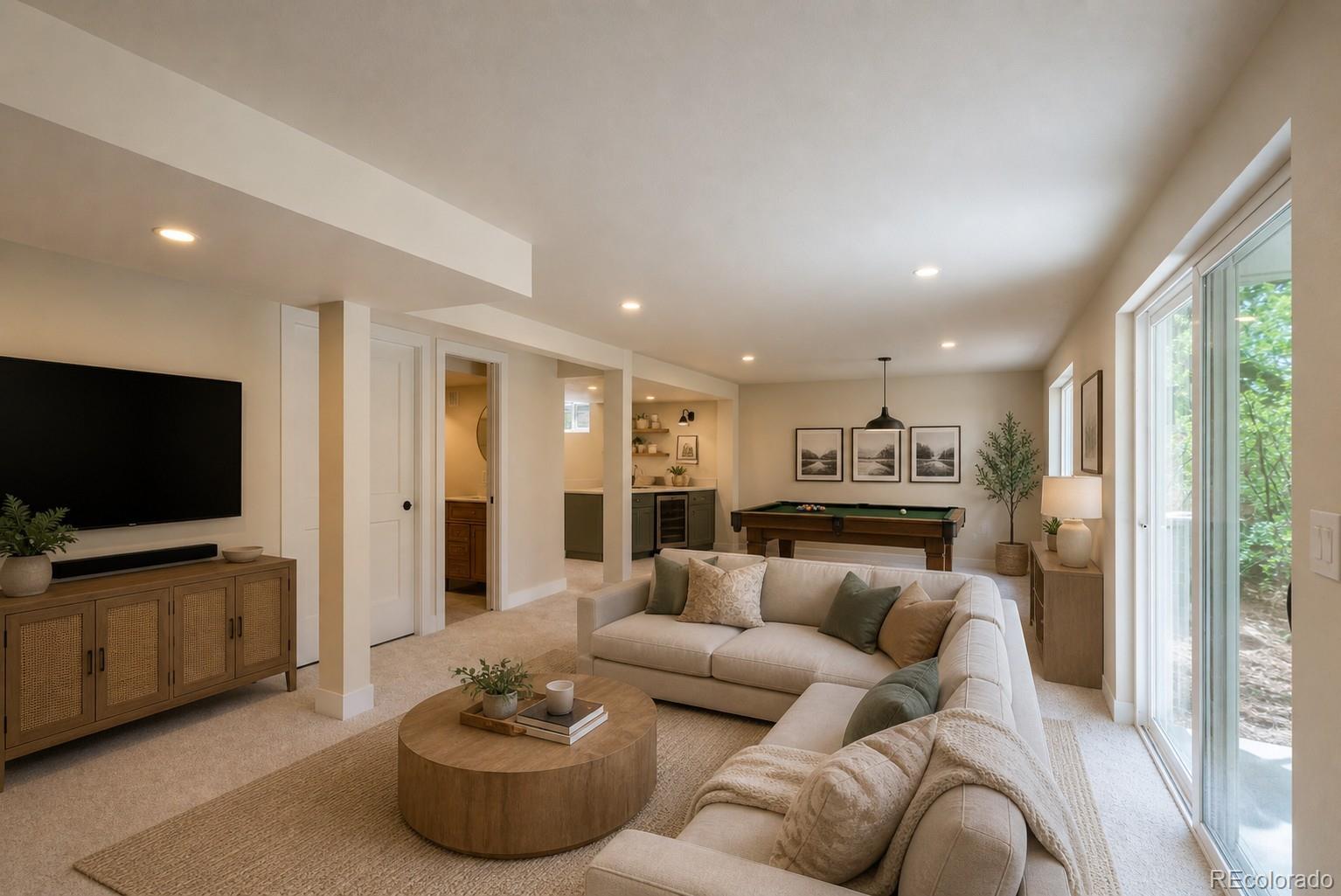 6121 S Forest Ct, Centennial, CO 80121