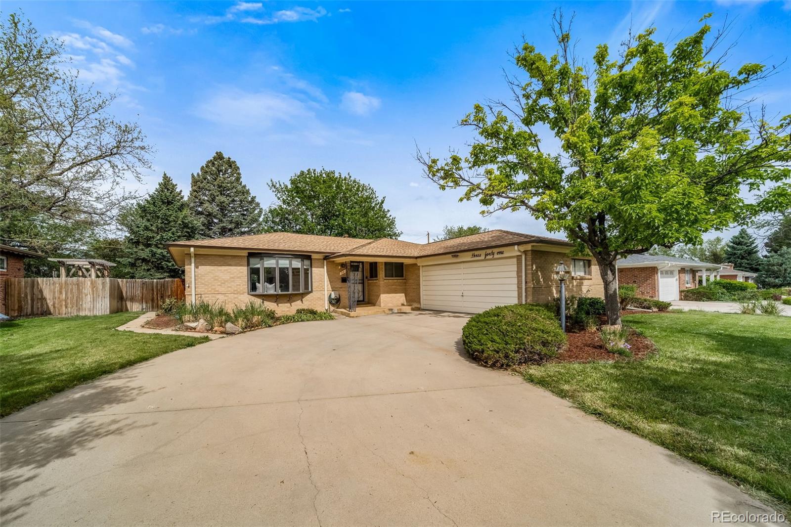 341 Newark St, Aurora, CO 80010