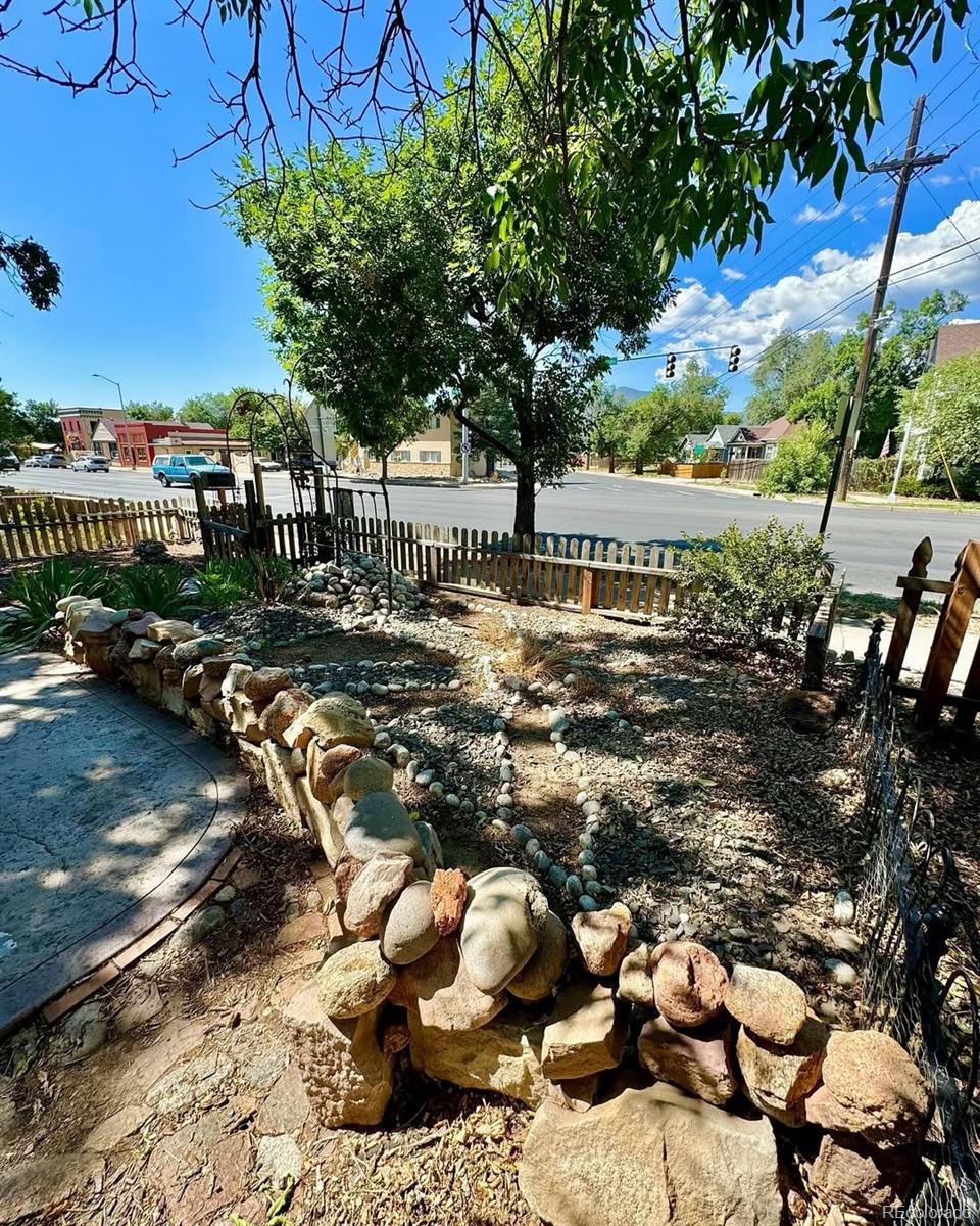 910 W Colorado Ave, Colorado Springs, CO 80905