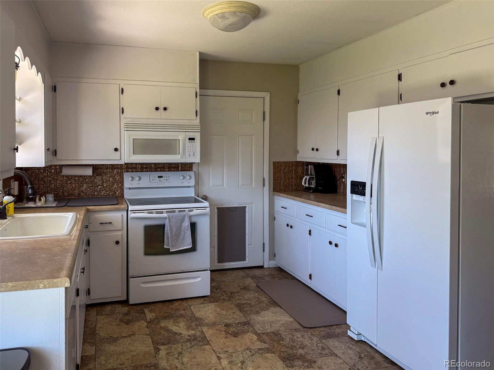 215 Vine St, Burlington, CO 80807