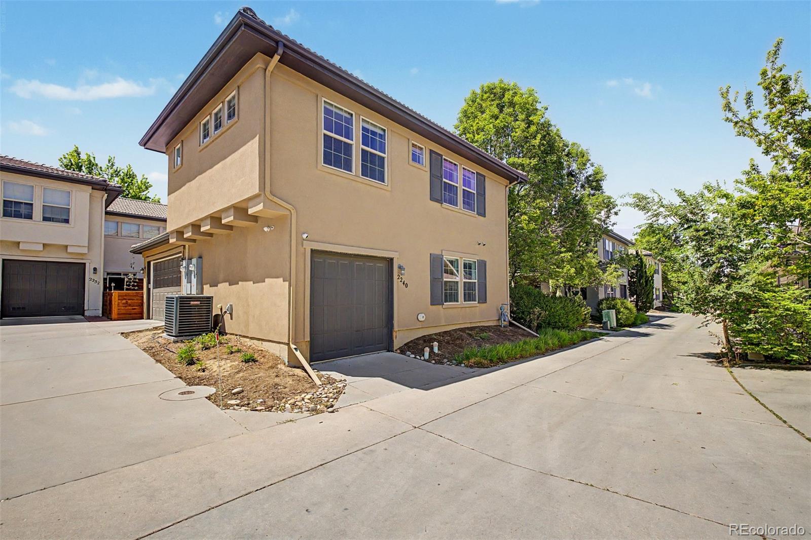 2240 Valentia St, Denver, CO 80238
