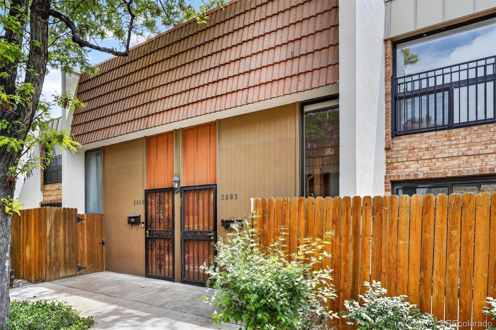 2883 S Locust St, Denver, CO 80222