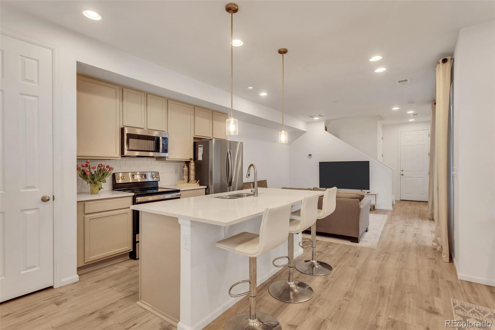 23 N Uriah St, Aurora, CO 80018