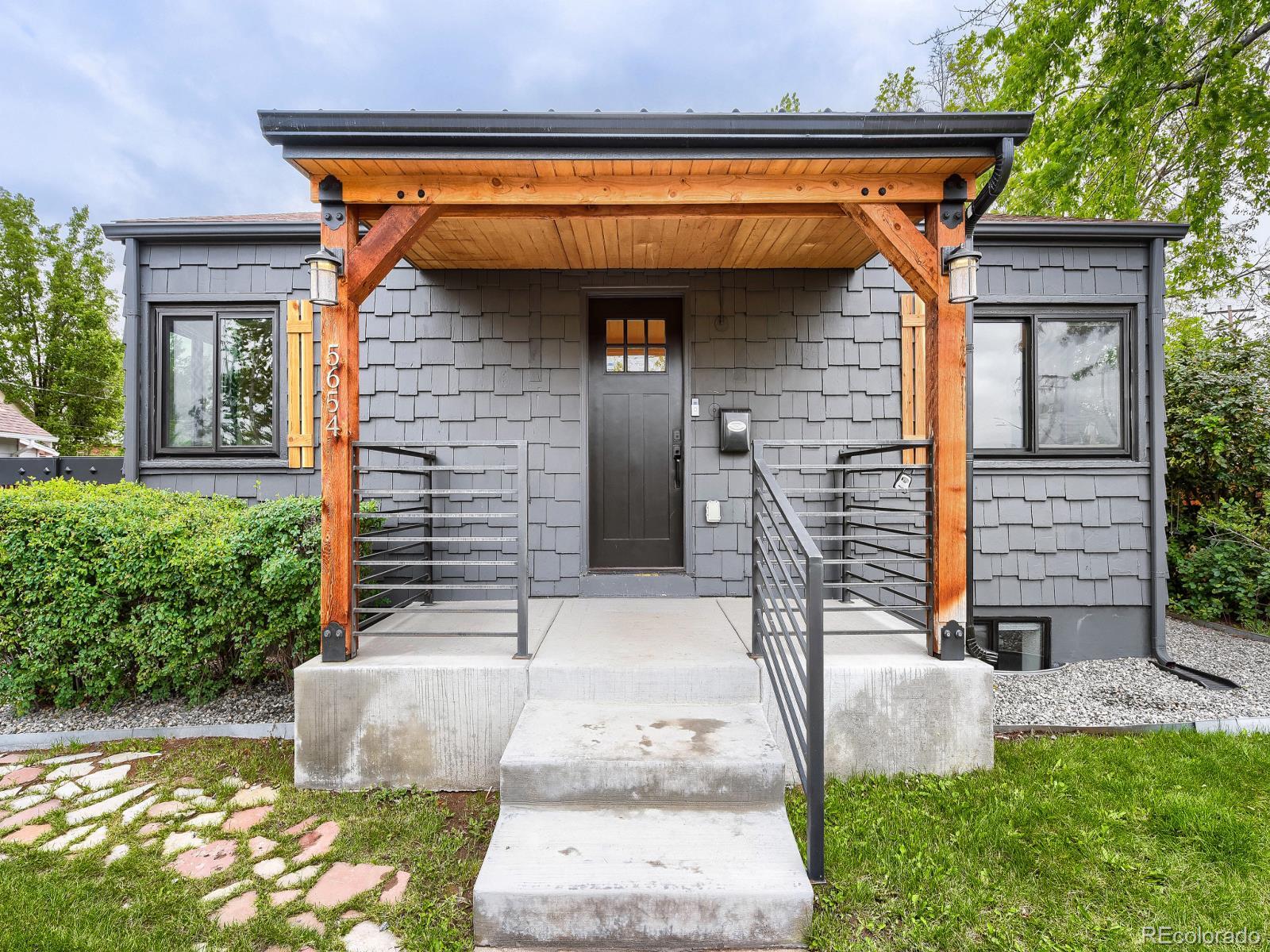 5654 S Datura St, Littleton, CO 80120