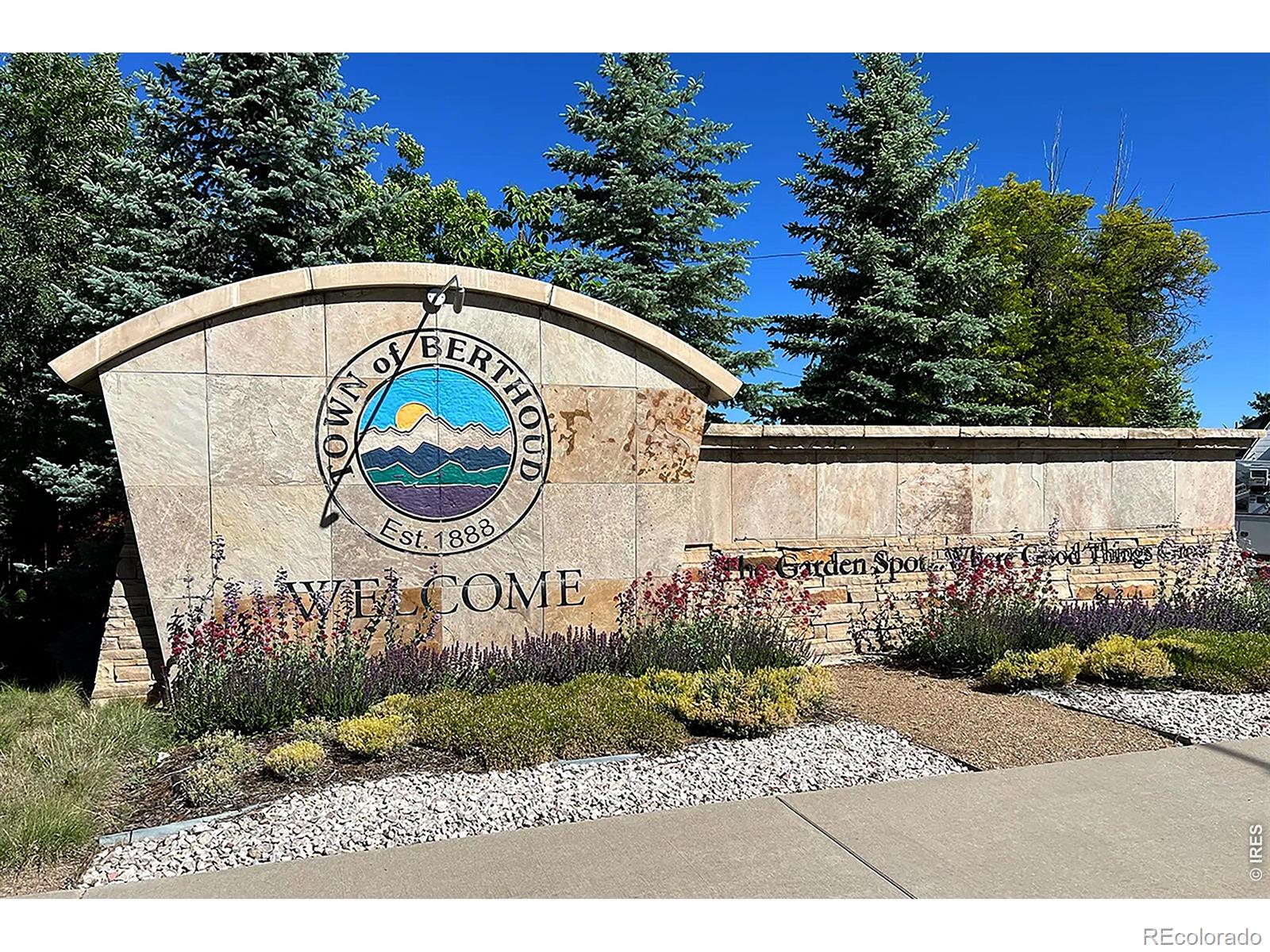 837 5th St, Berthoud, CO 80513