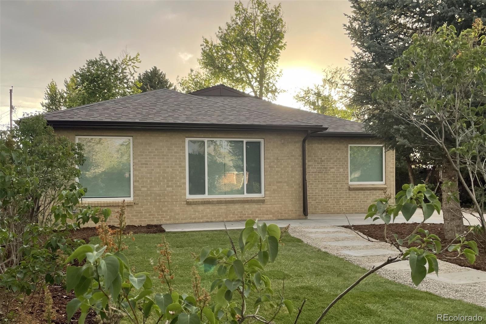 2323 N Niagara St, Denver, CO 80207