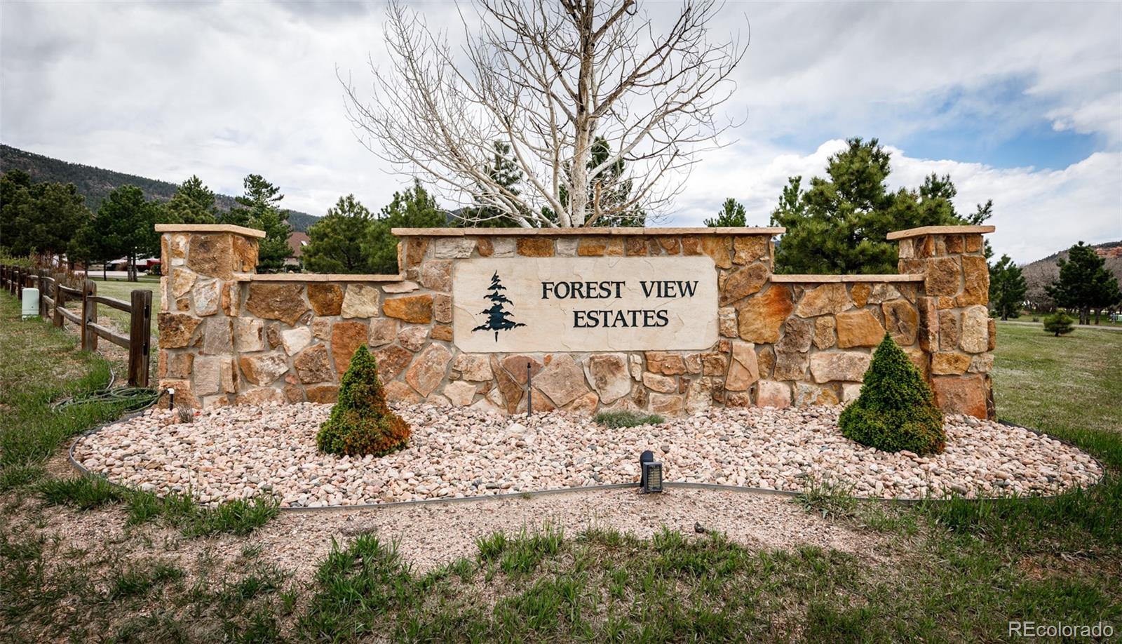 374 Hoover Ln, Palmer Lake, CO 80133