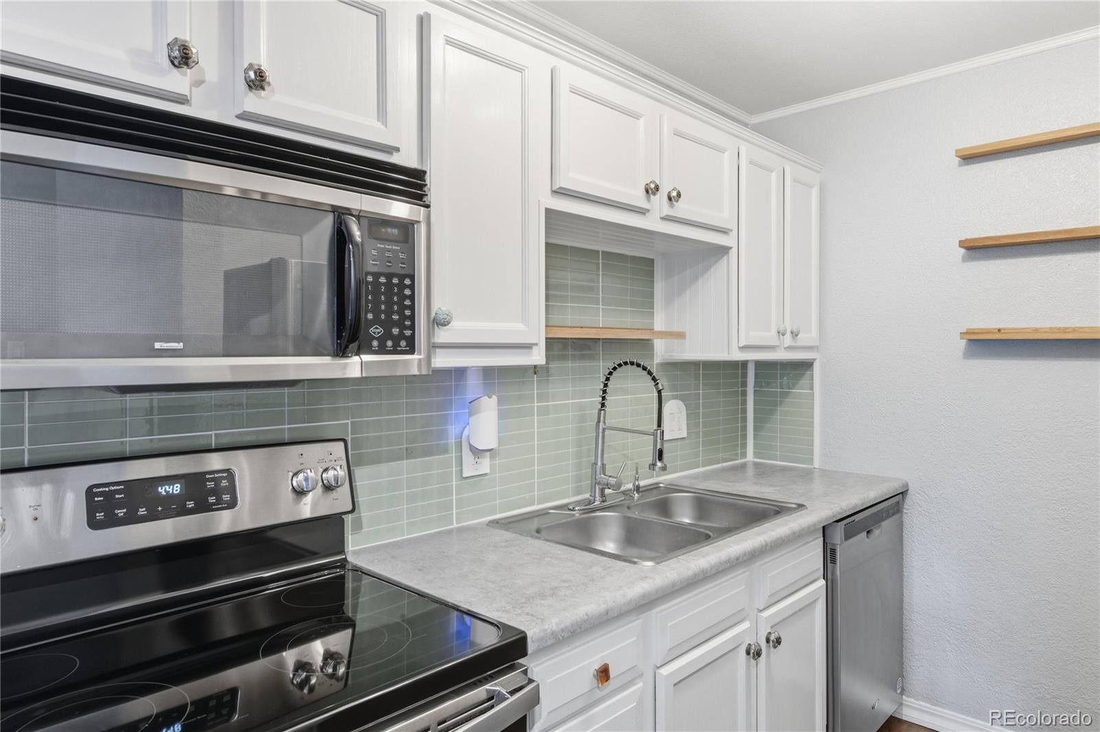857 S Van Gordon Ct #A204, Lakewood, CO 80228