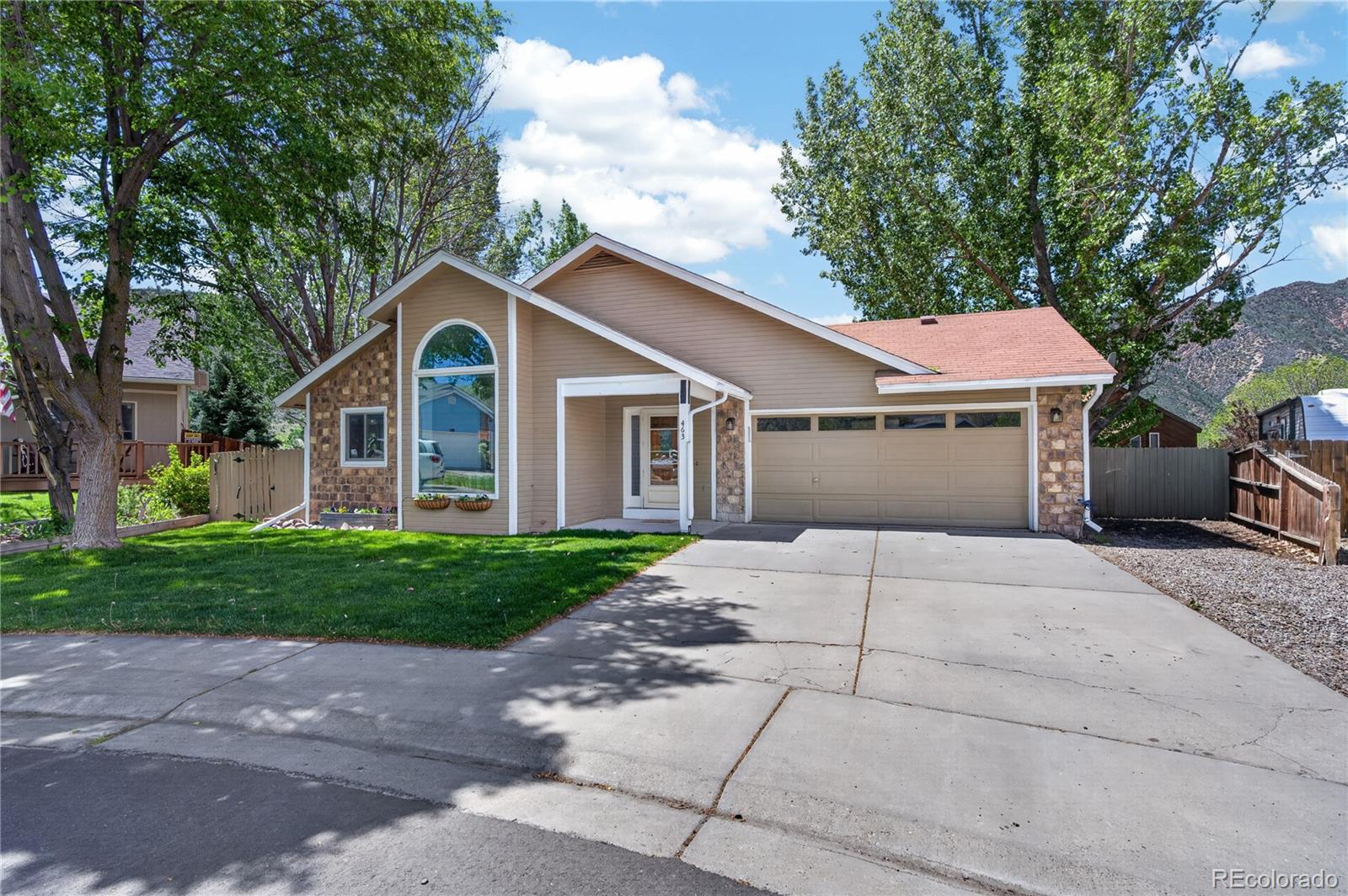 463 Palmetto Dr, New Castle, CO 81647