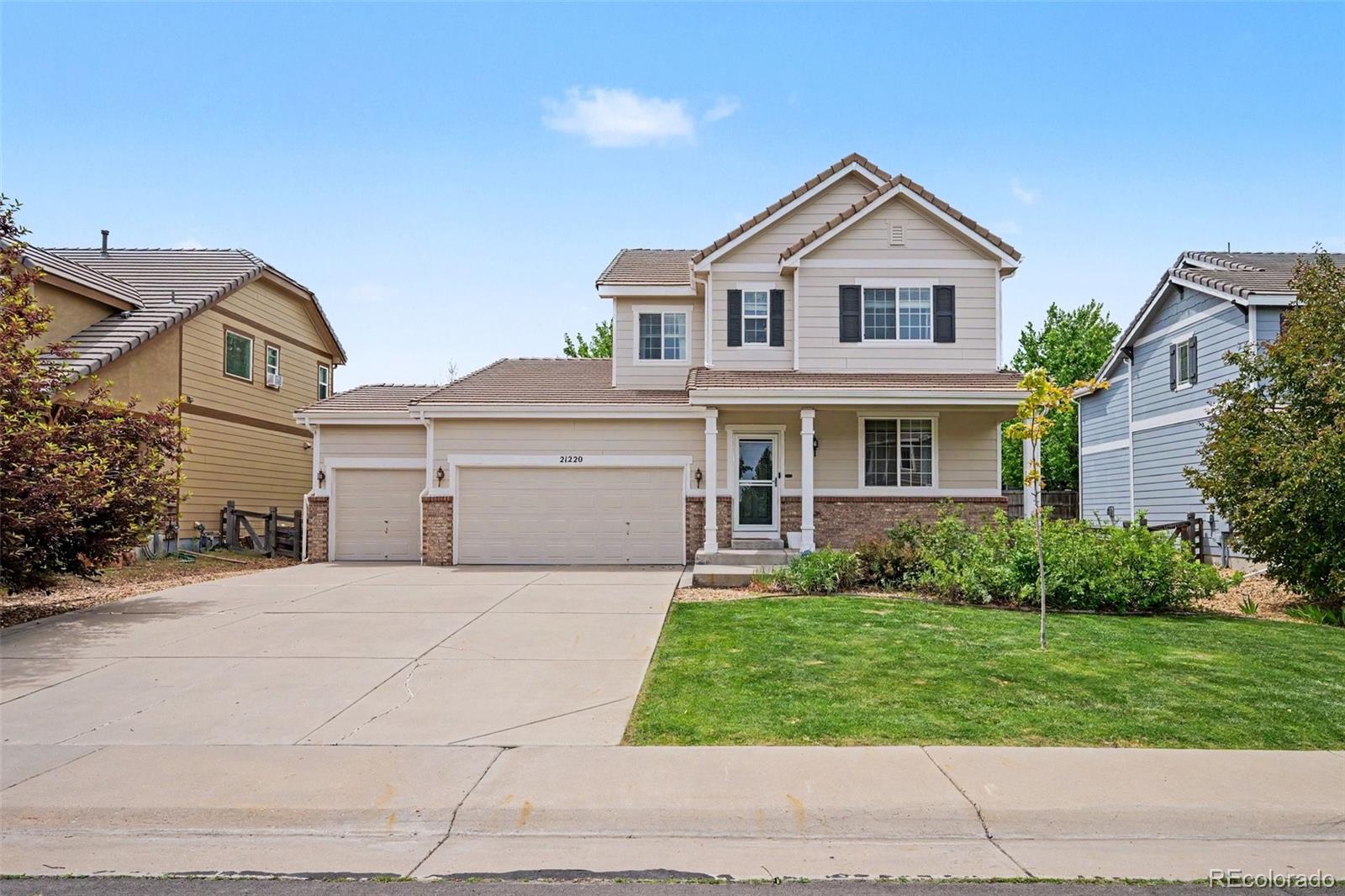 21220 E Bellewood Dr, Centennial, CO 80015