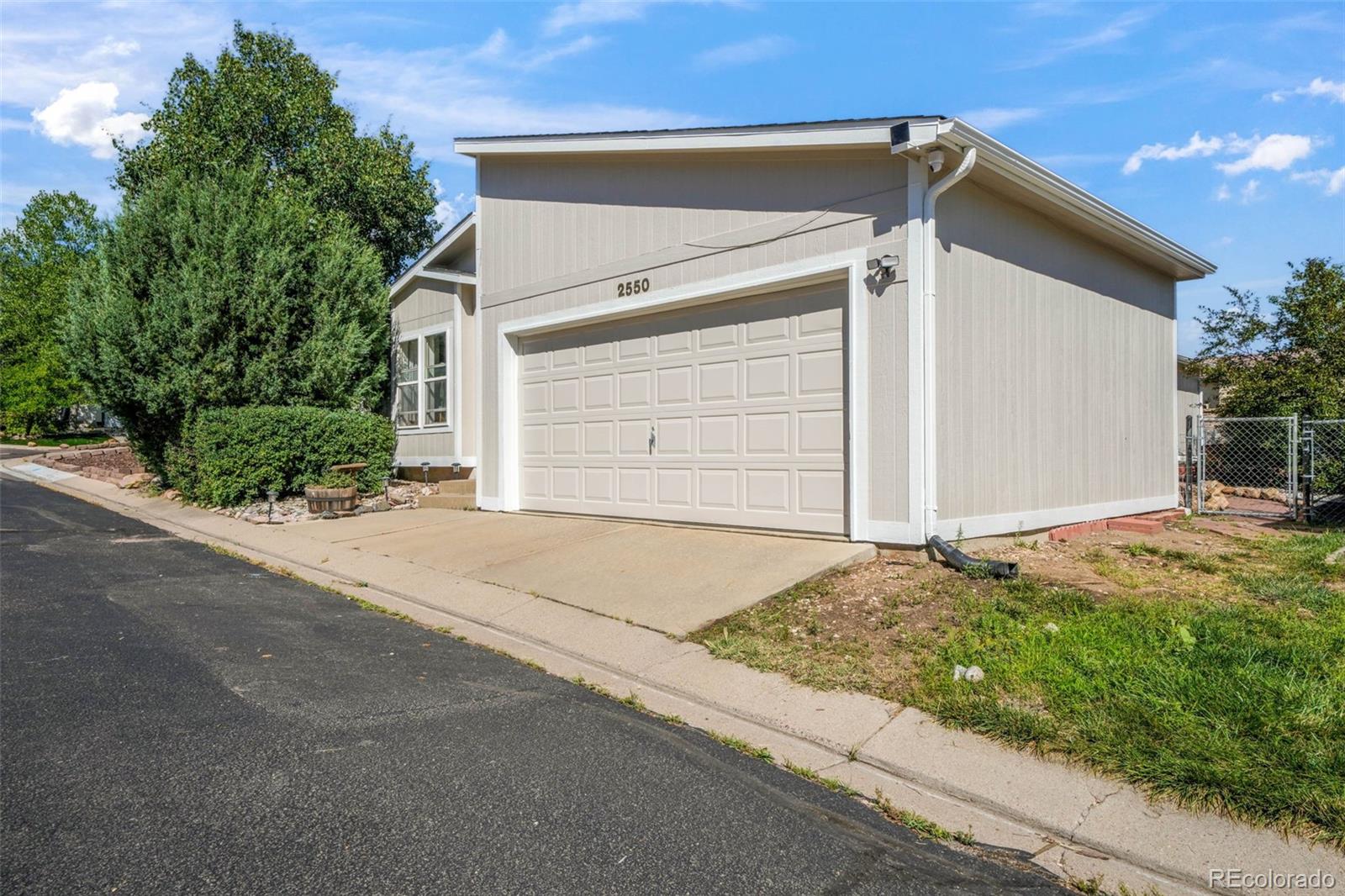 2550 Wheaton Dr, Colorado Springs, CO 80904