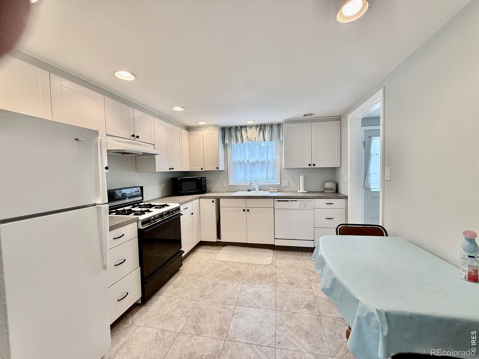 928 S Baxter Ave, Holyoke, CO 80734