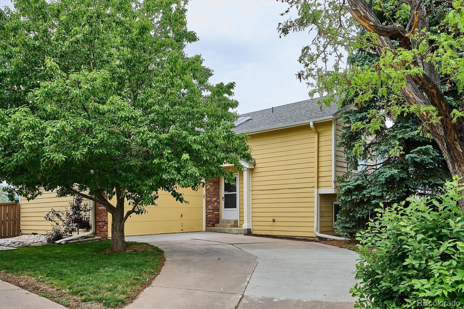 525 Lindenwood Ct, Highlands Ranch, CO 80126