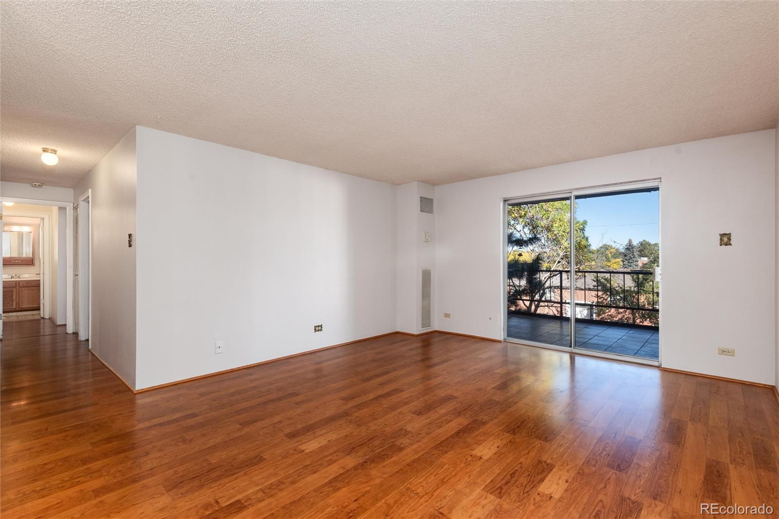 2325 S Linden Ct #200, Denver, CO 80222