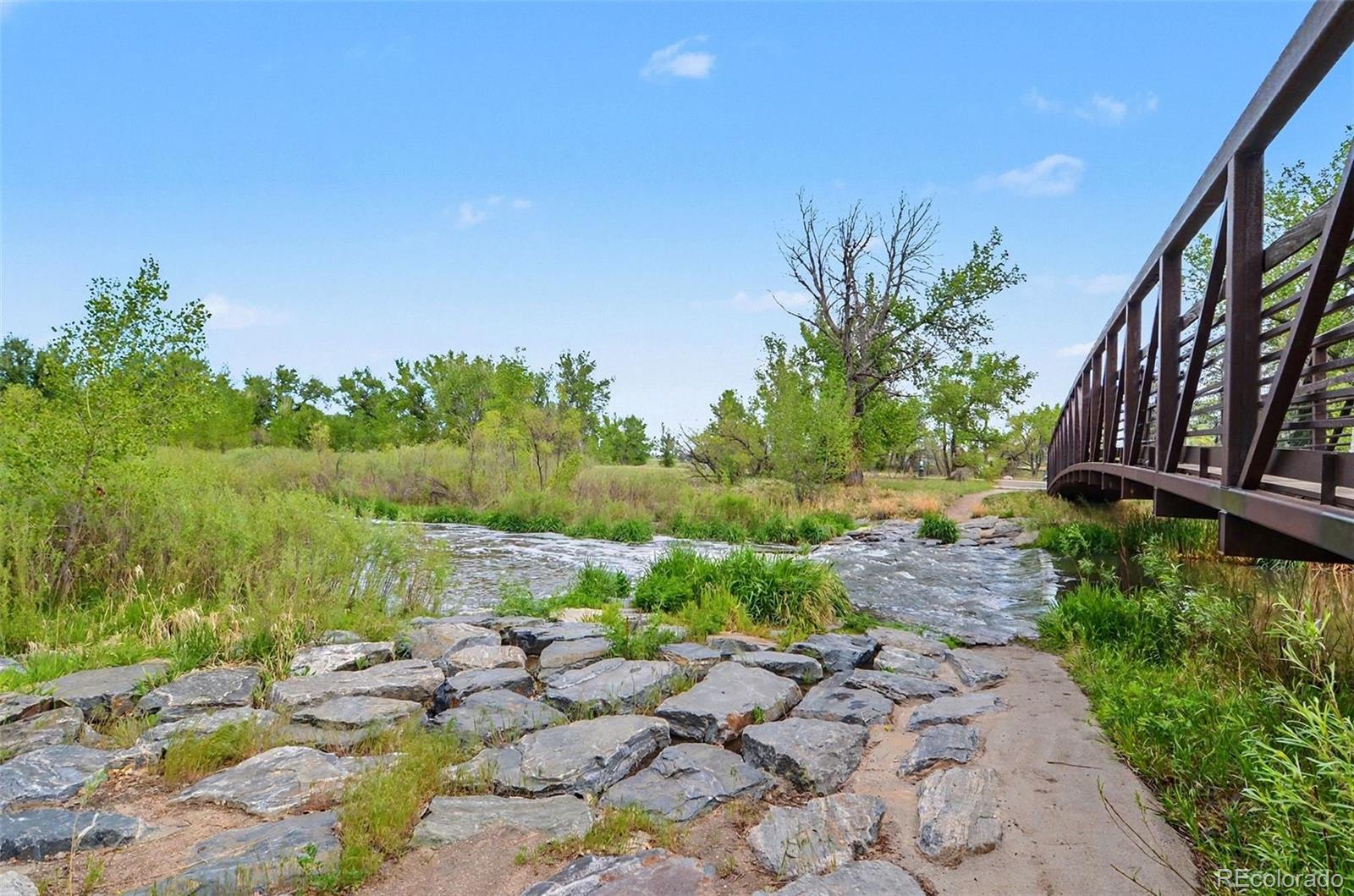 8150 S Mobile Way, Englewood, CO 80112