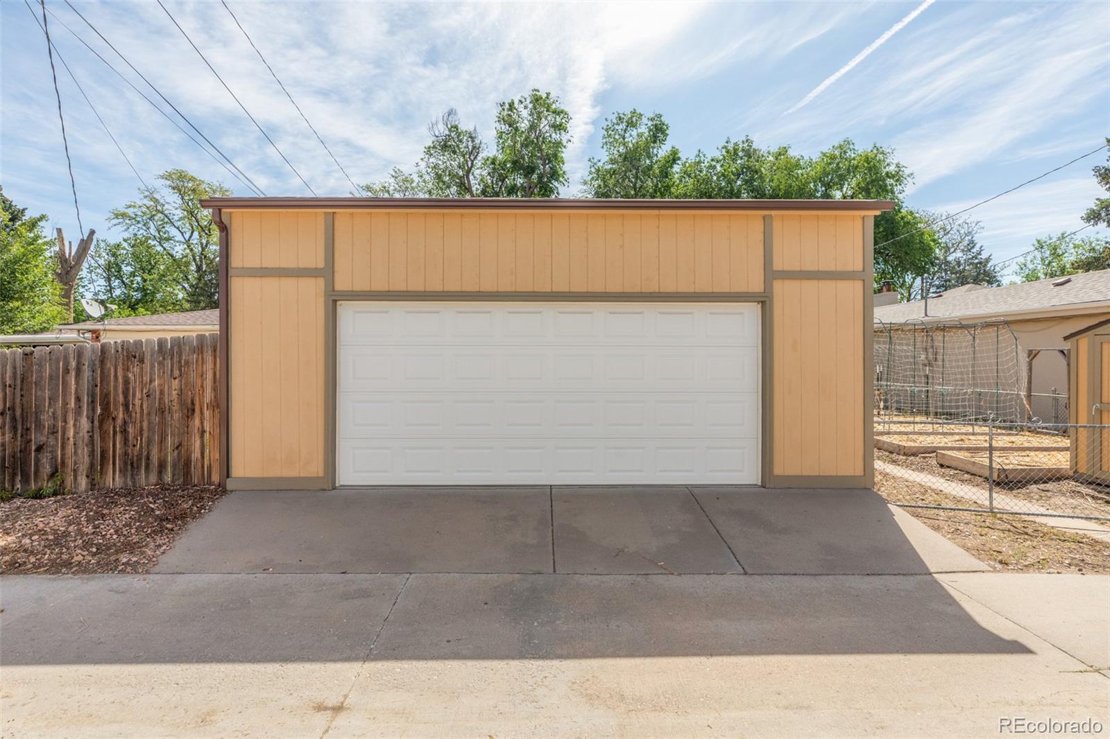 2929 Dexter St, Denver, CO 80207