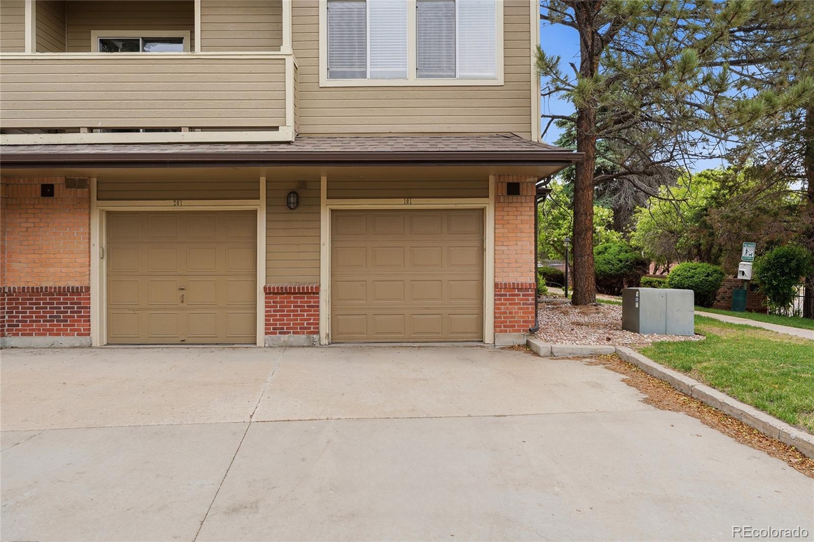 6001 S Yosemite St #E101, Greenwood Village, CO 80111