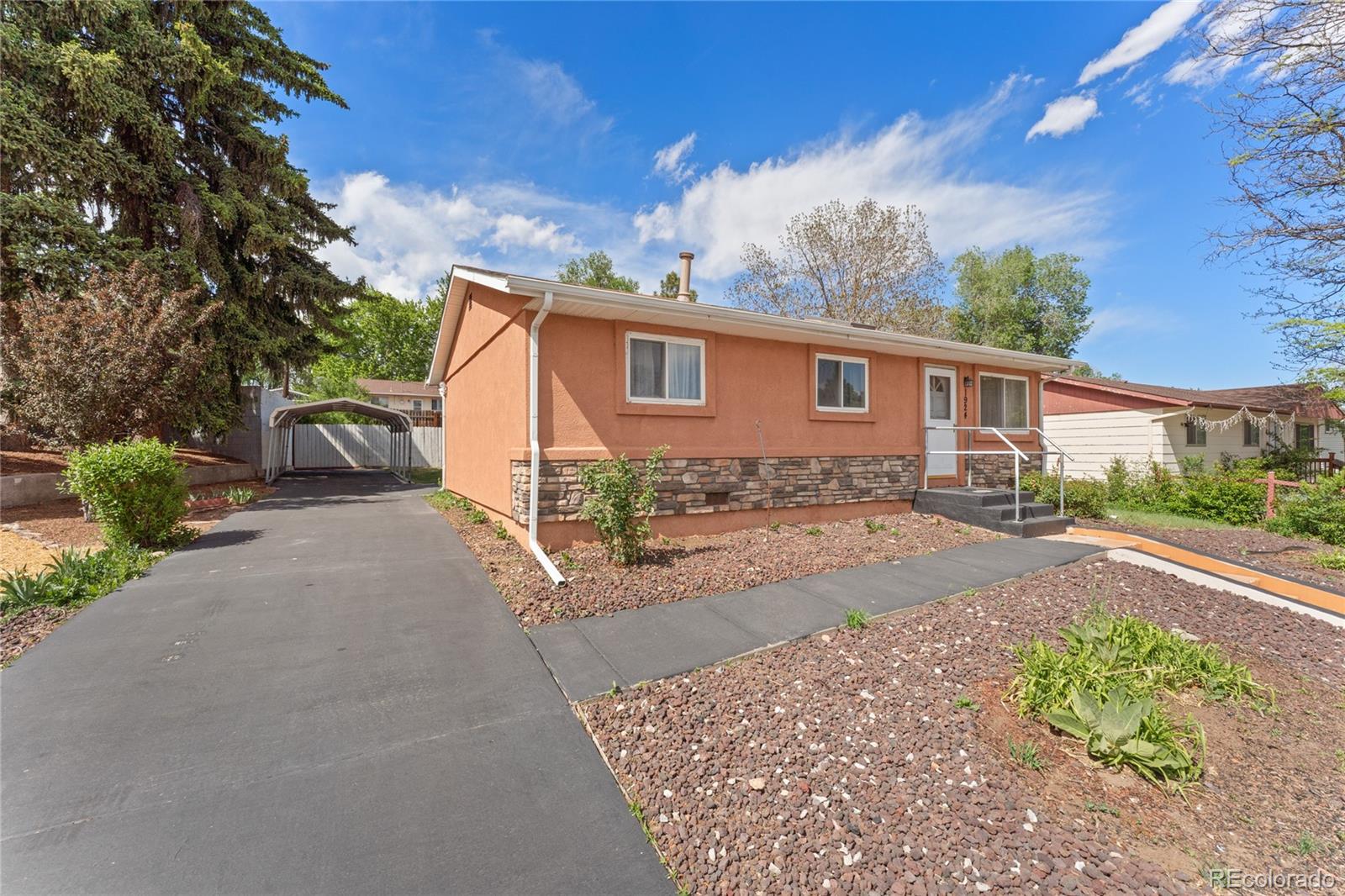 1924 Mccooke Dr, Colorado Springs, CO 80910