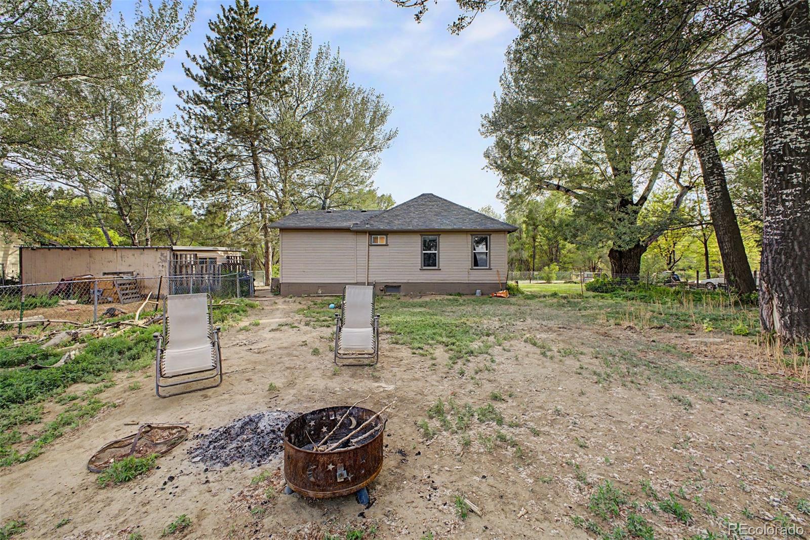 203 Railroad Ave, Weldona, CO 80653