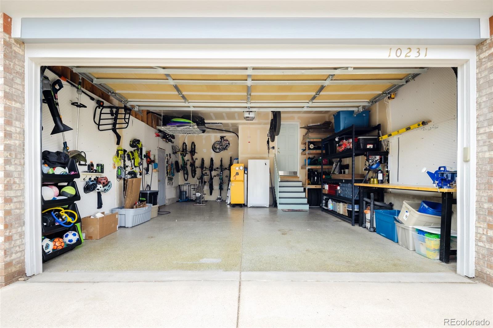 10231 Rustic Redwood Ln, Highlands Ranch, CO 80126