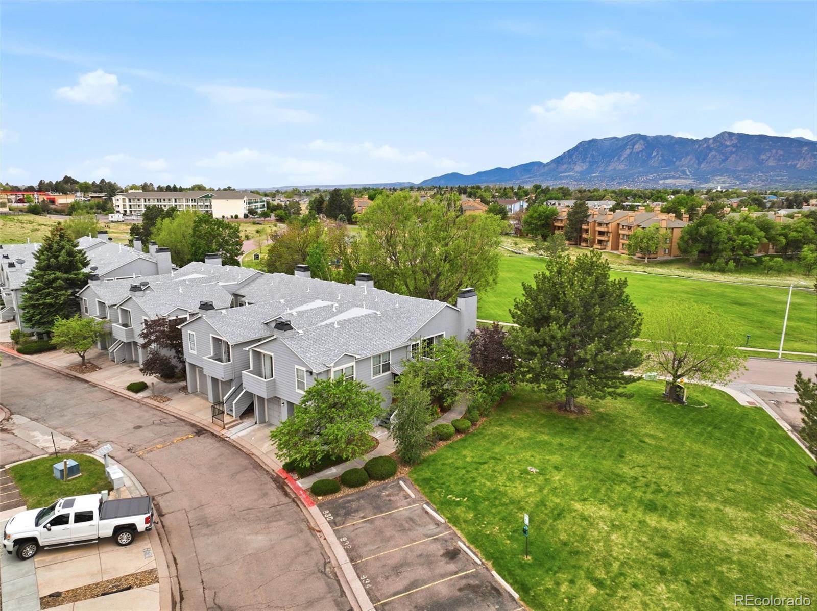 932 Tampico Ct, Colorado Springs, CO 80910