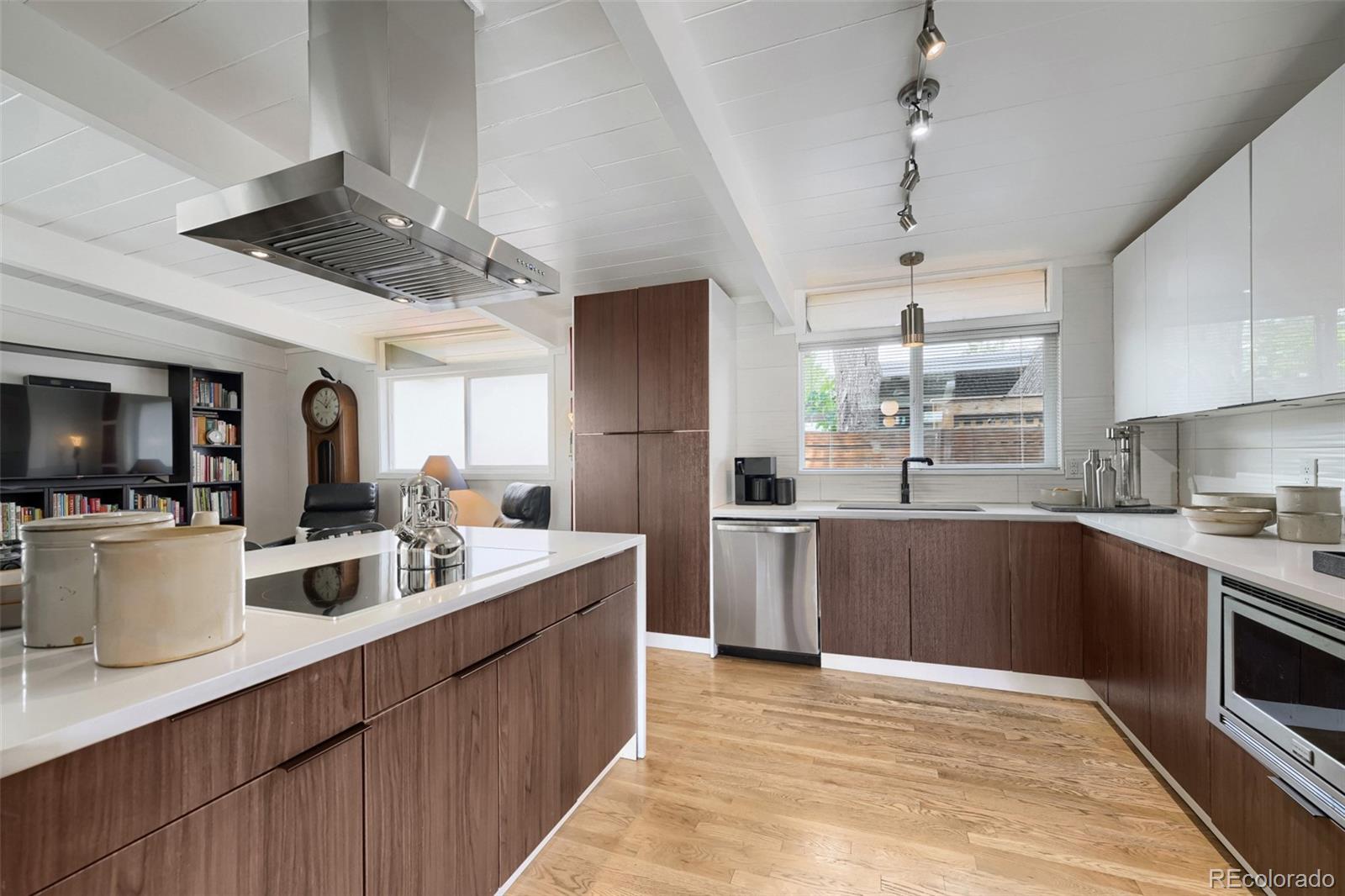1860 S Holly St, Denver, CO 80222