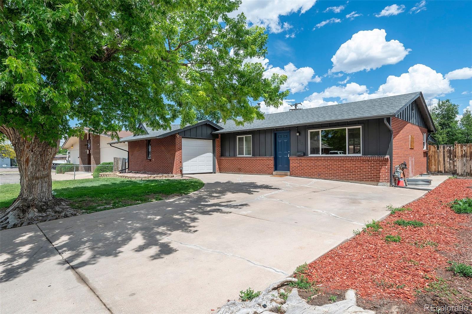 30 Ames St, Lakewood, CO 80226