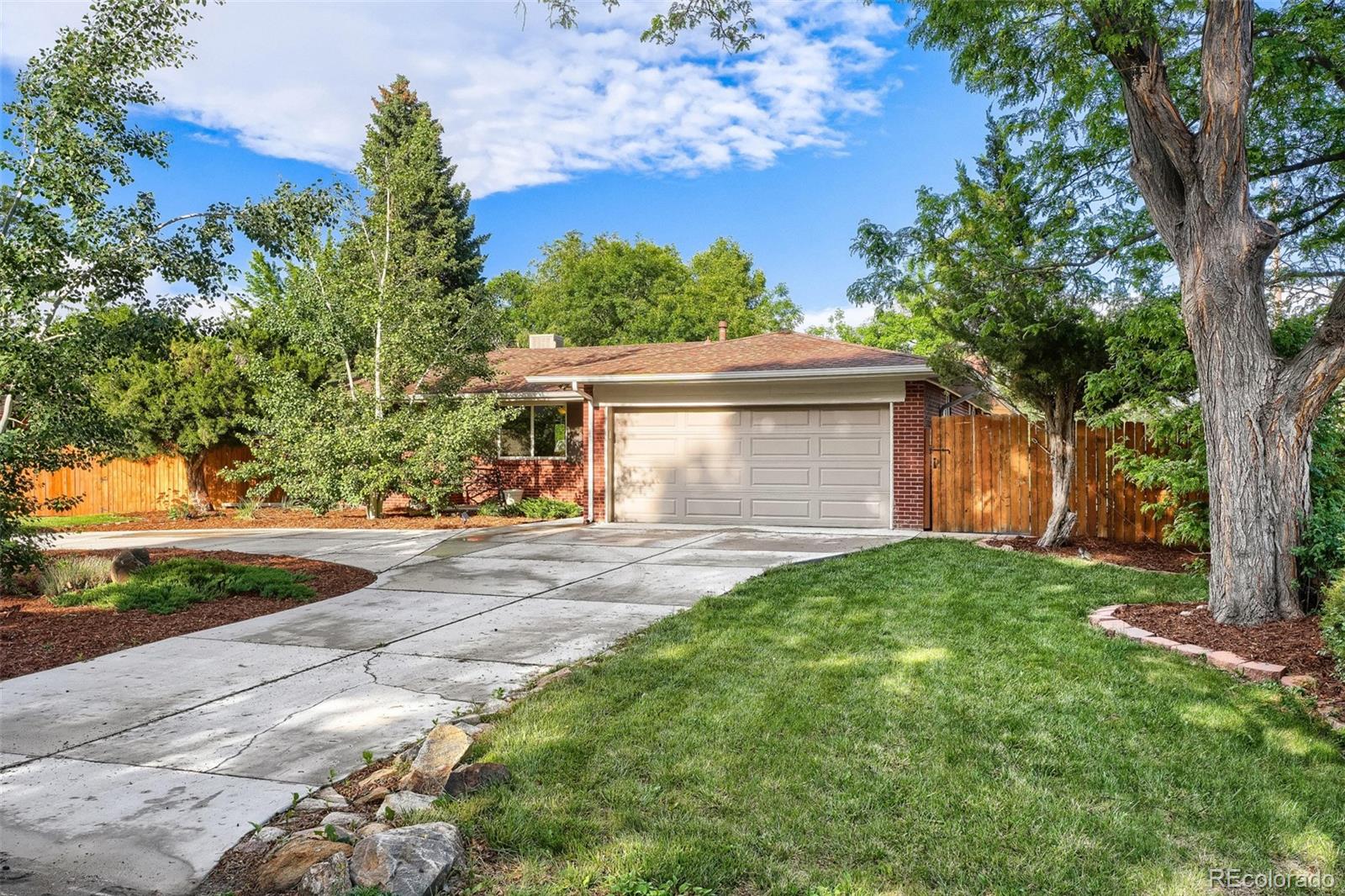 2020 Newcombe Dr, Lakewood, CO 80215
