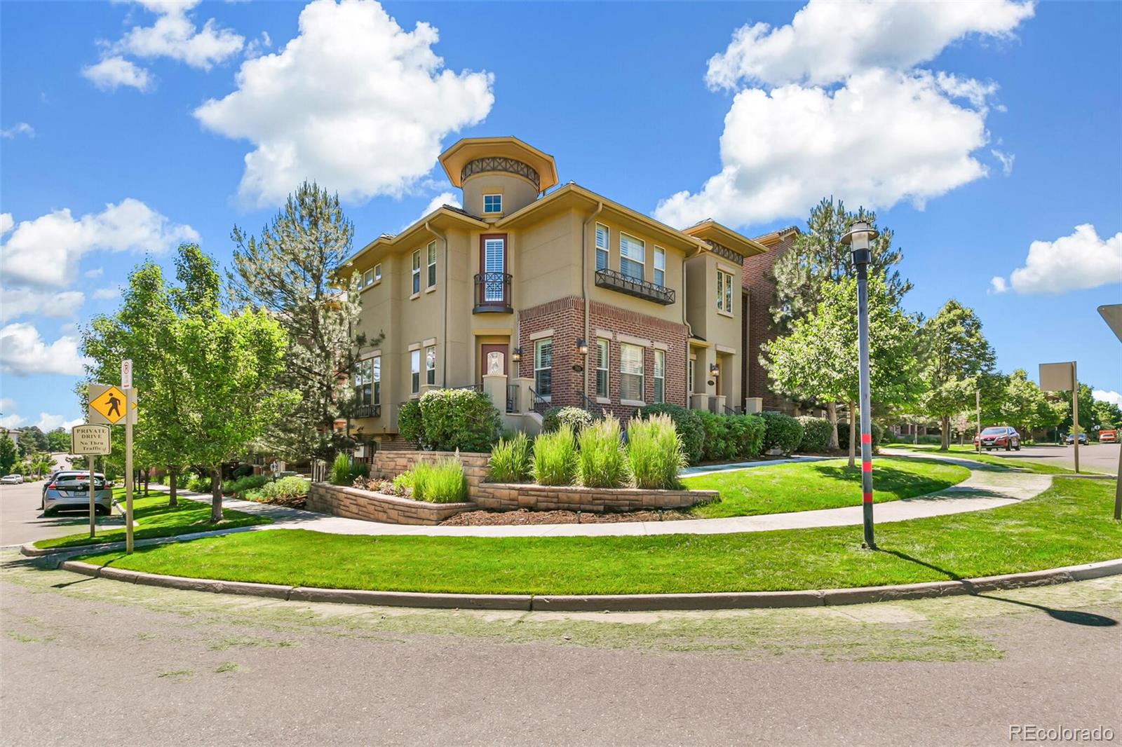 7812 Inverness Blvd, Englewood, CO 80112