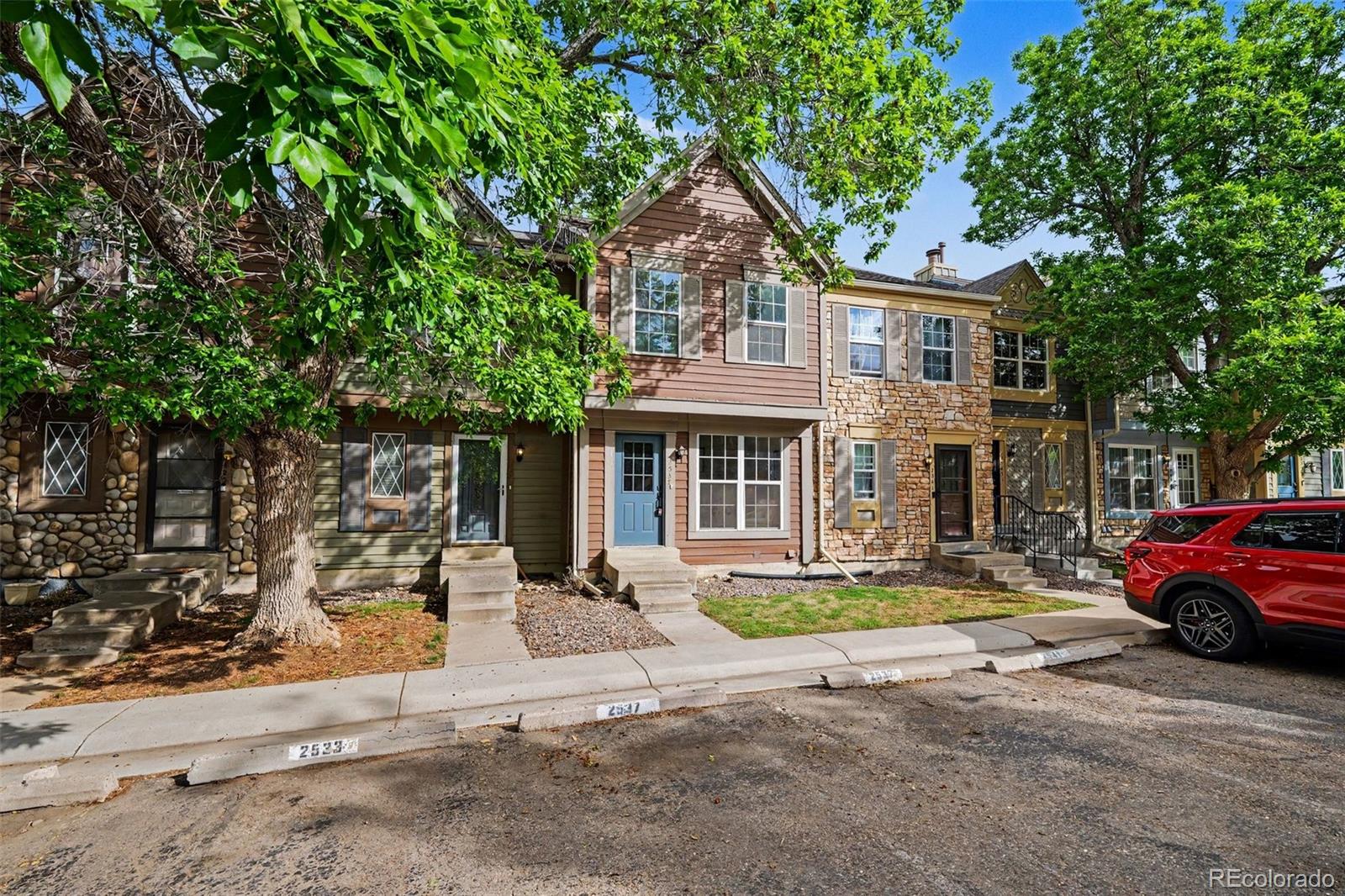 2537 E Nichols Cir, Centennial, CO 80122