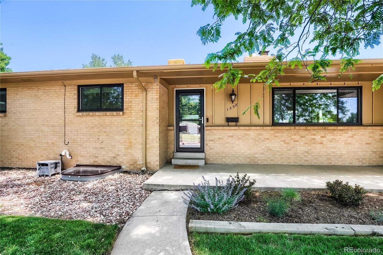 1558 S Gray St, Lakewood, CO 80232