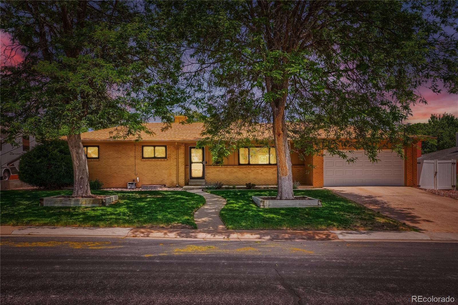 1558 S Gray St, Lakewood, CO 80232