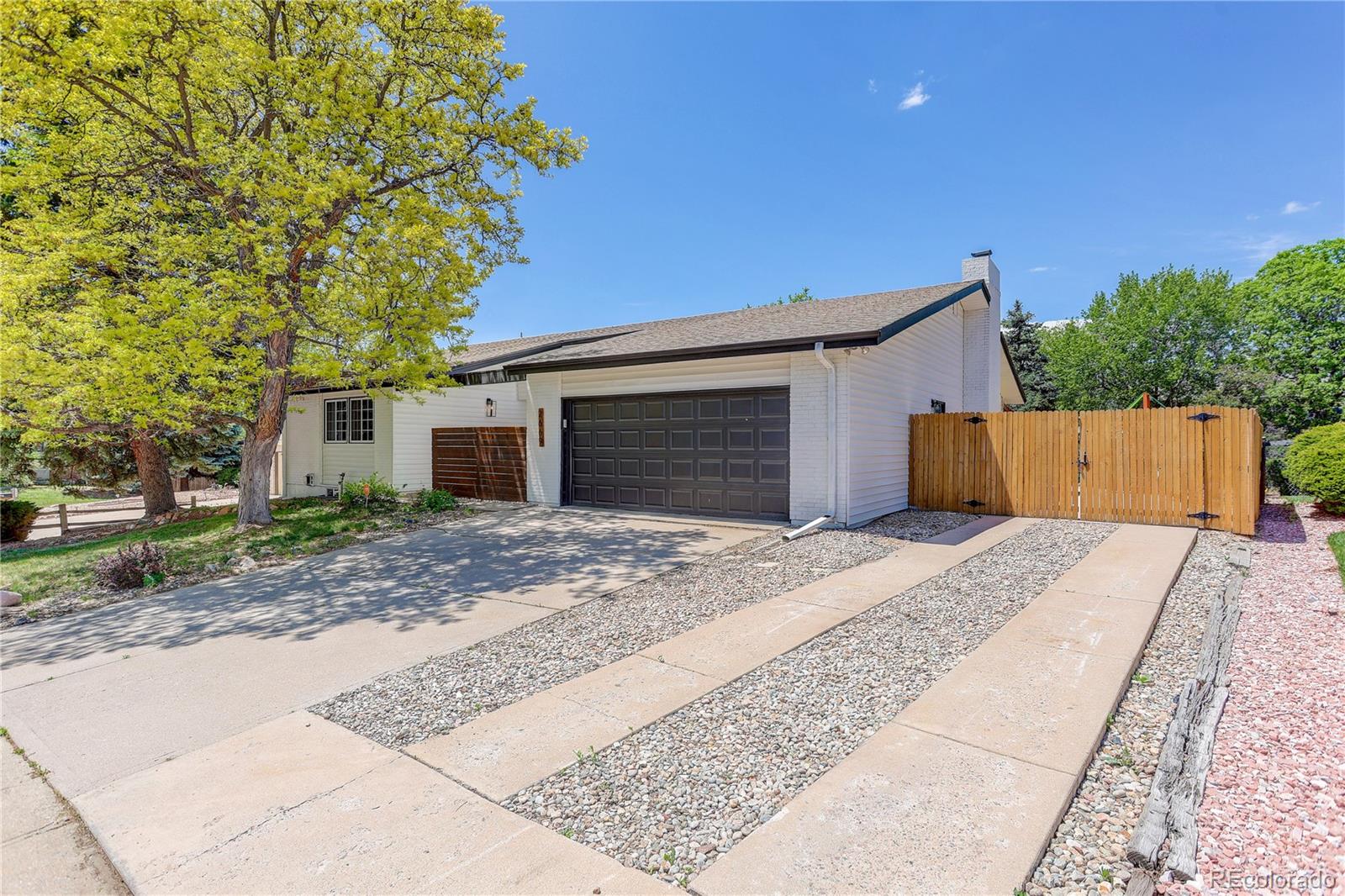 2669 S Moline Ct, Aurora, CO 80014
