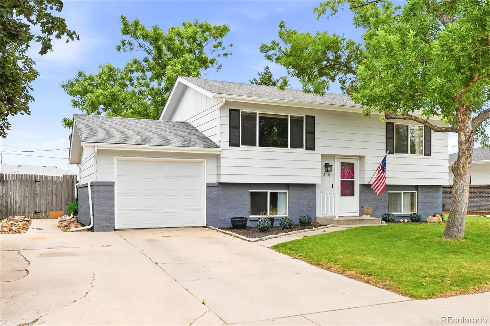 118 S 6th St, La Salle, CO 80645