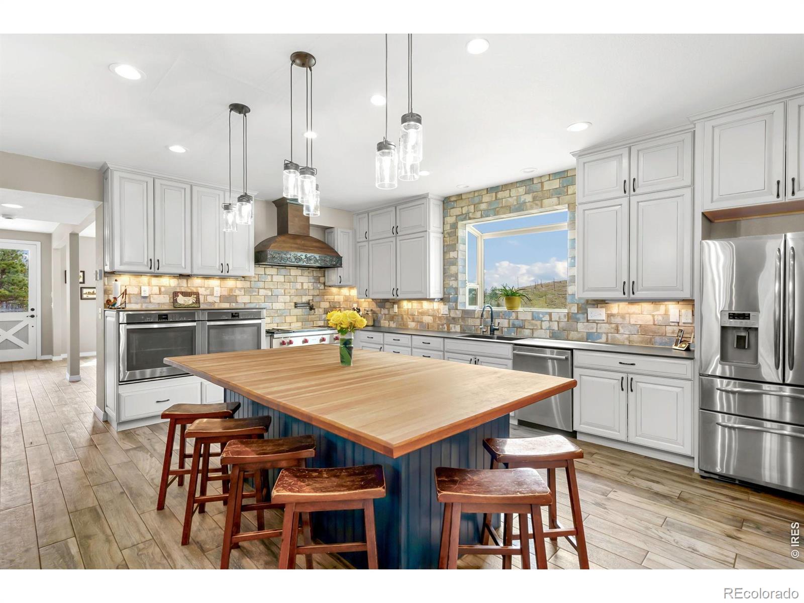 2051 Stove Prairie Rd, Bellvue, CO 80512