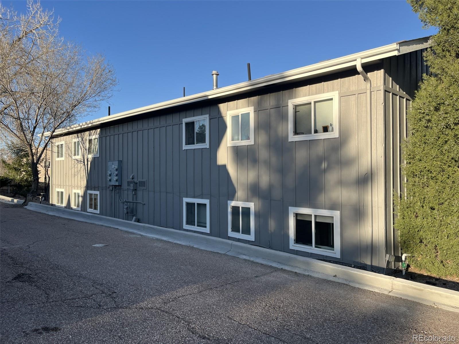 2116 Friendship Pl, Colorado Springs, CO 80904