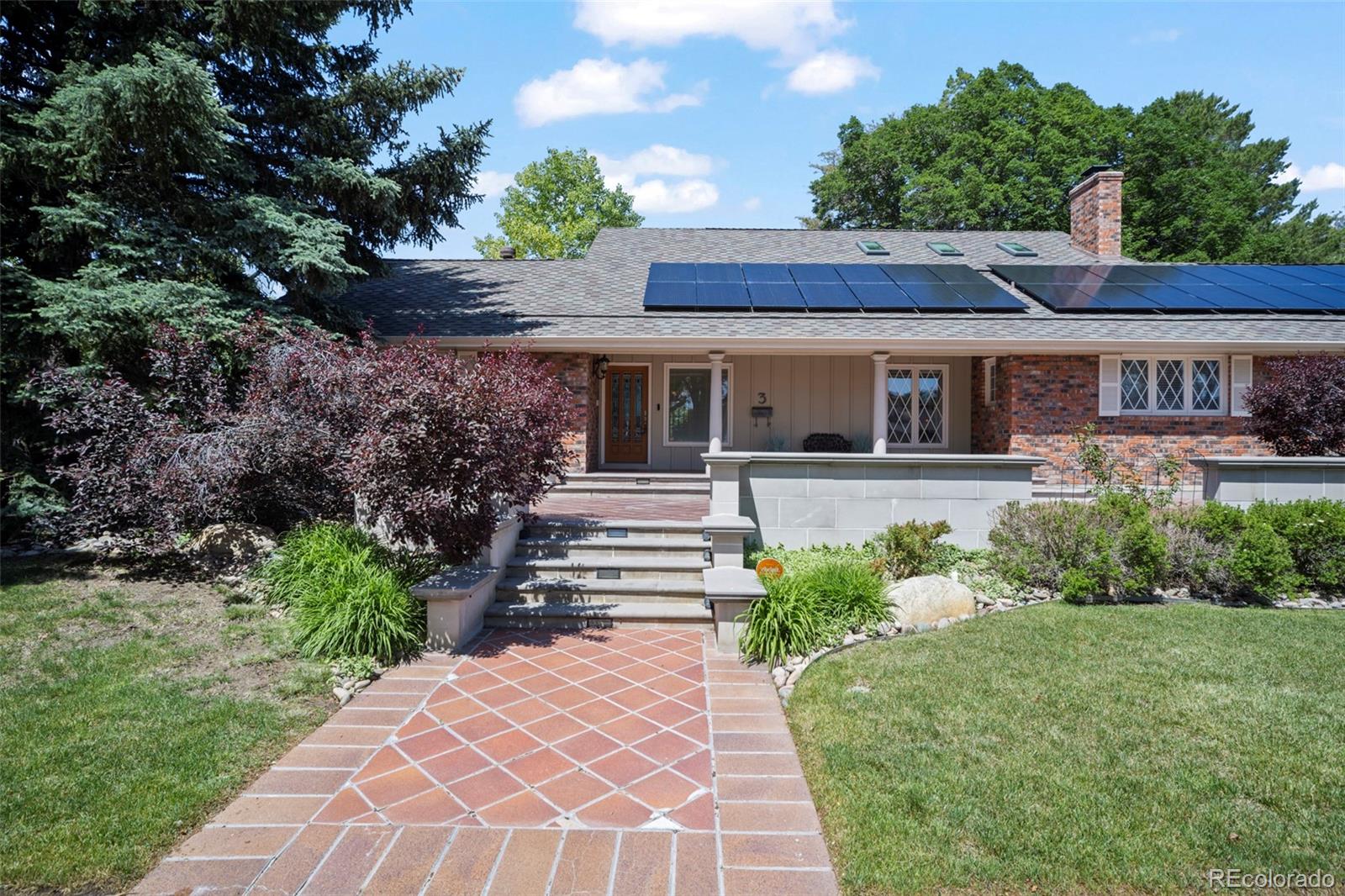 3 Harrogate Ter, Pueblo, CO 81001