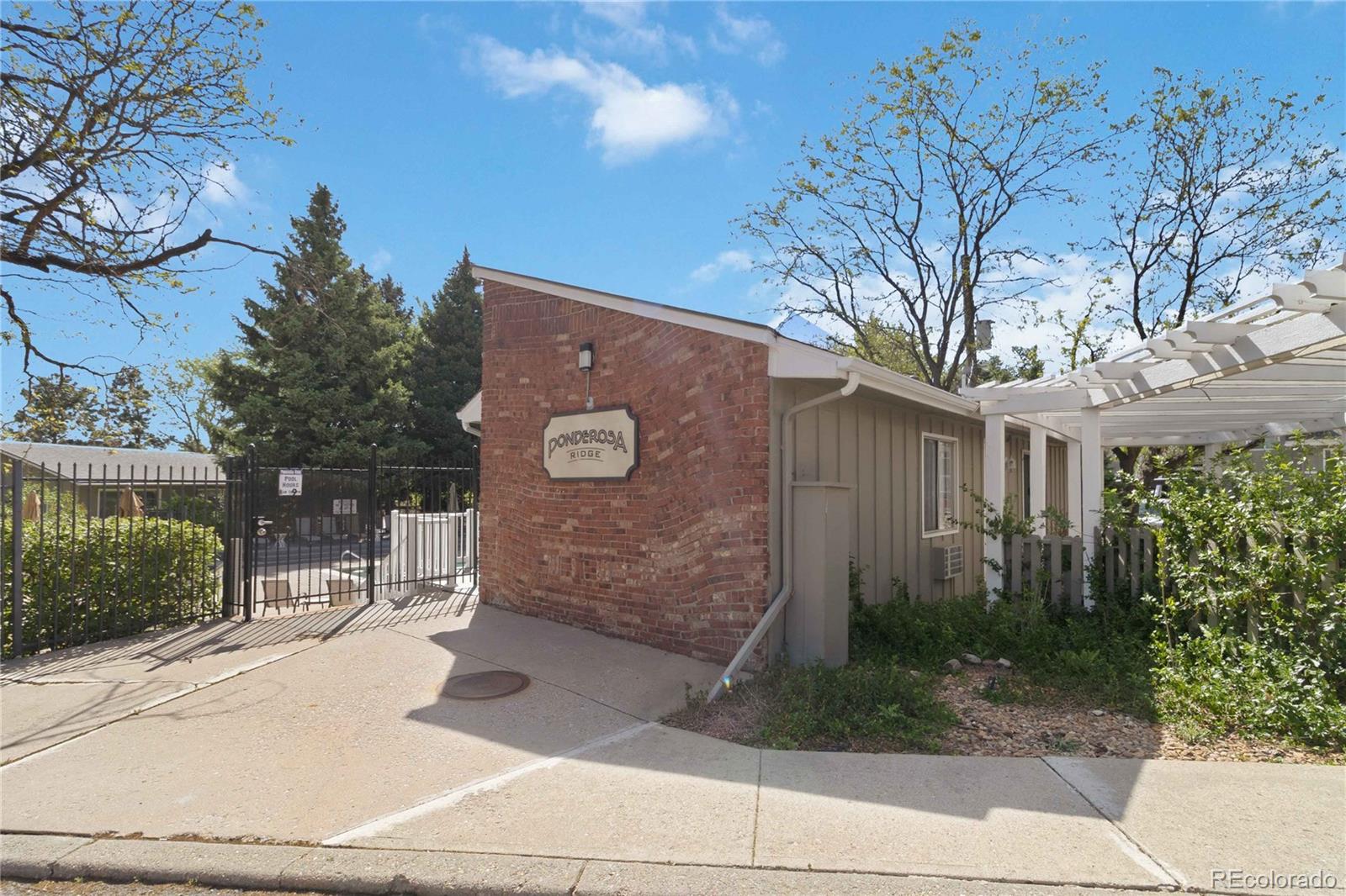 857 S Van Gordon Ct #C105, Lakewood, CO 80228