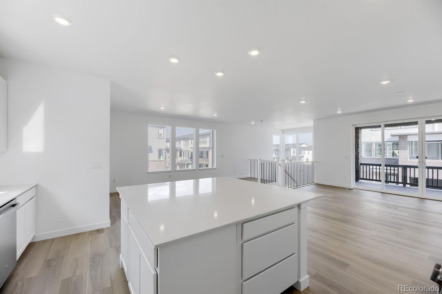 7717 S Mobile Way, Centennial, CO 80016