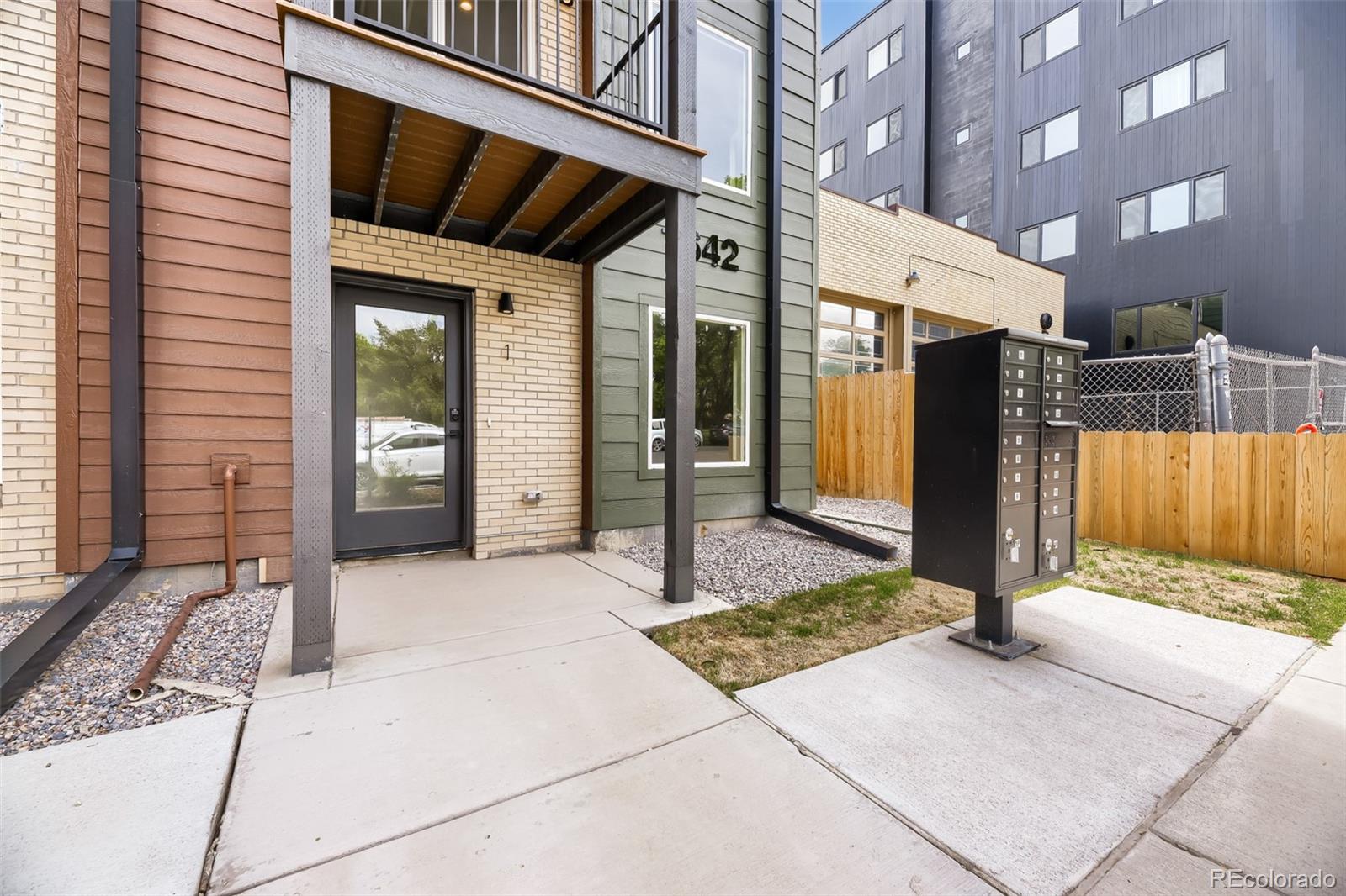 1642 N Lafayette St #1, Denver, CO 80218