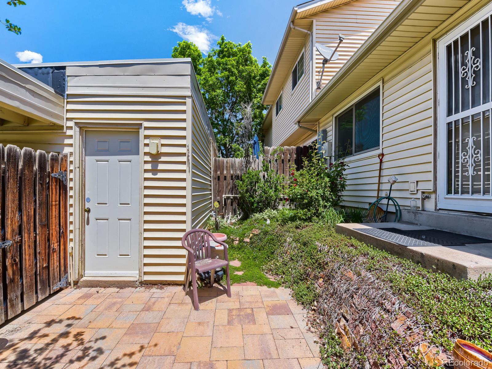 1272 S Troy St, Aurora, CO 80012