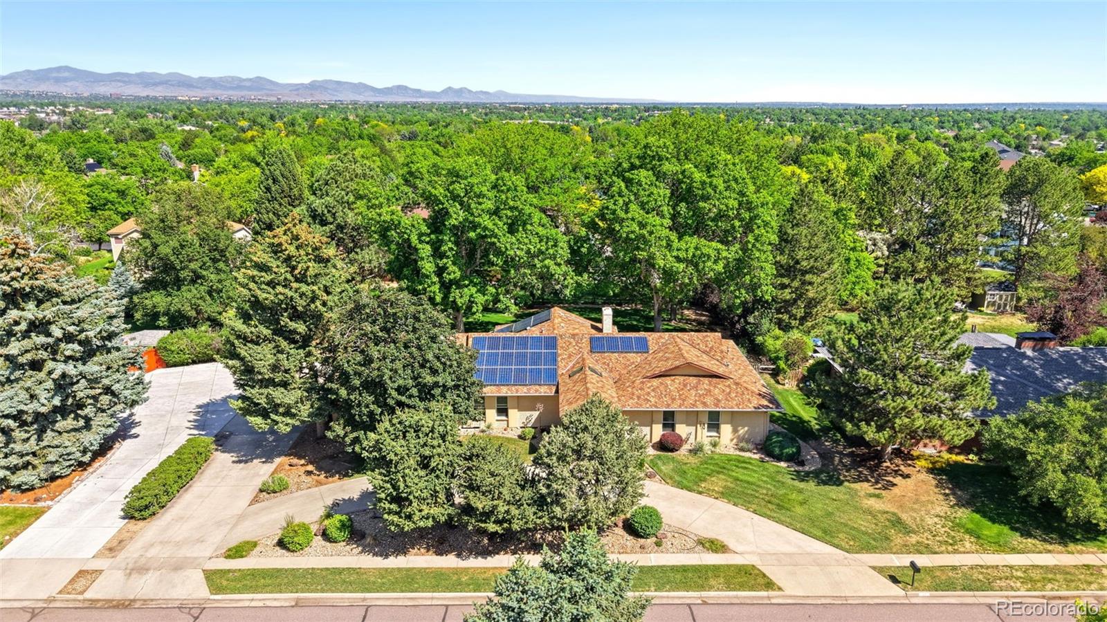 2429 S Chase Ln, Lakewood, CO 80227
