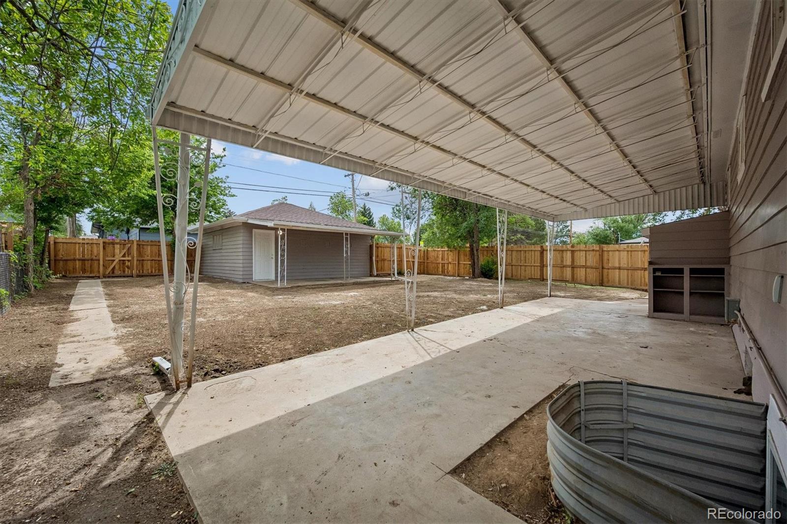 9801 E 8th Ave, Aurora, CO 80010