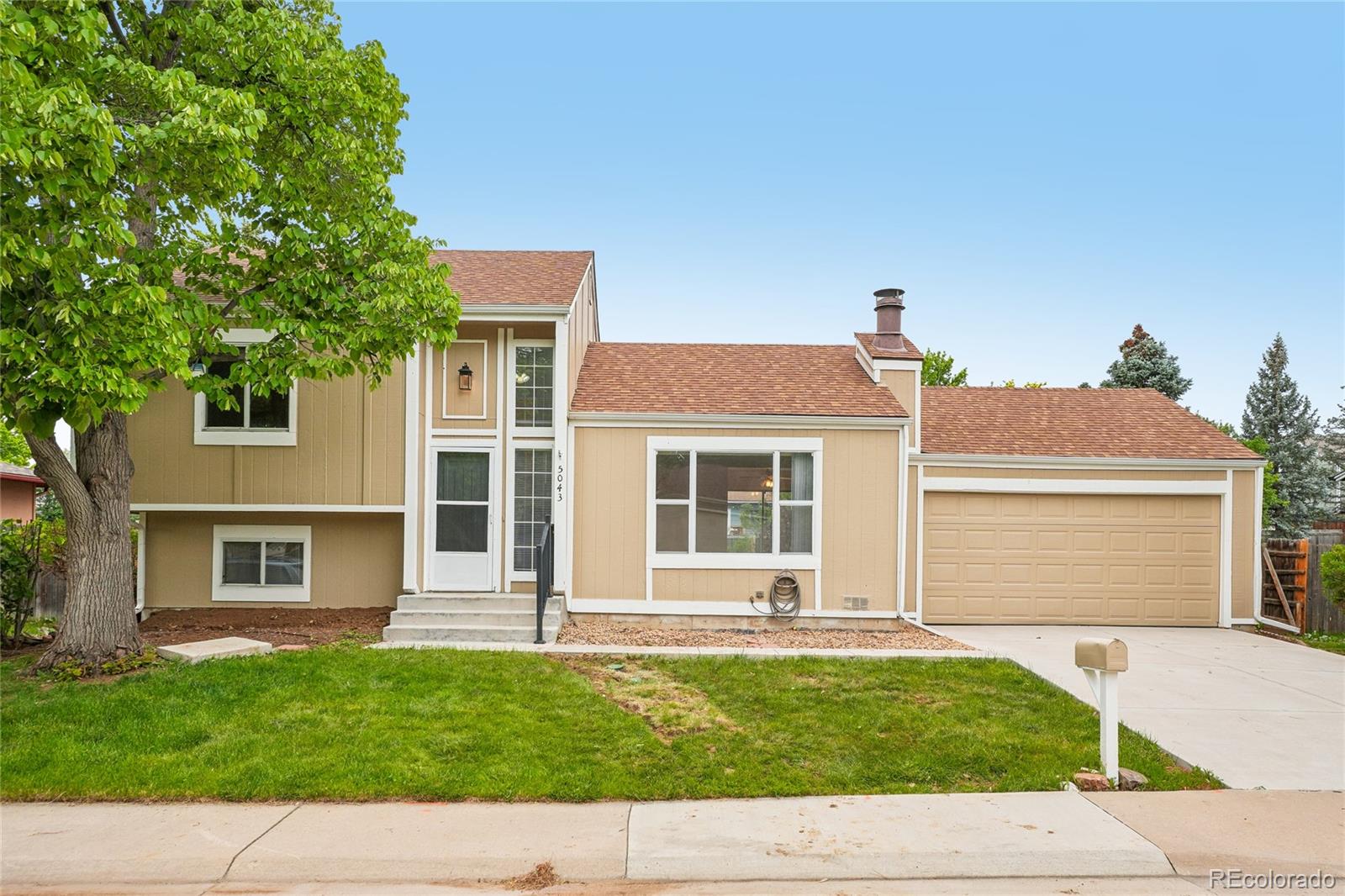 5043 E Weaver Pl, Centennial, CO 80121