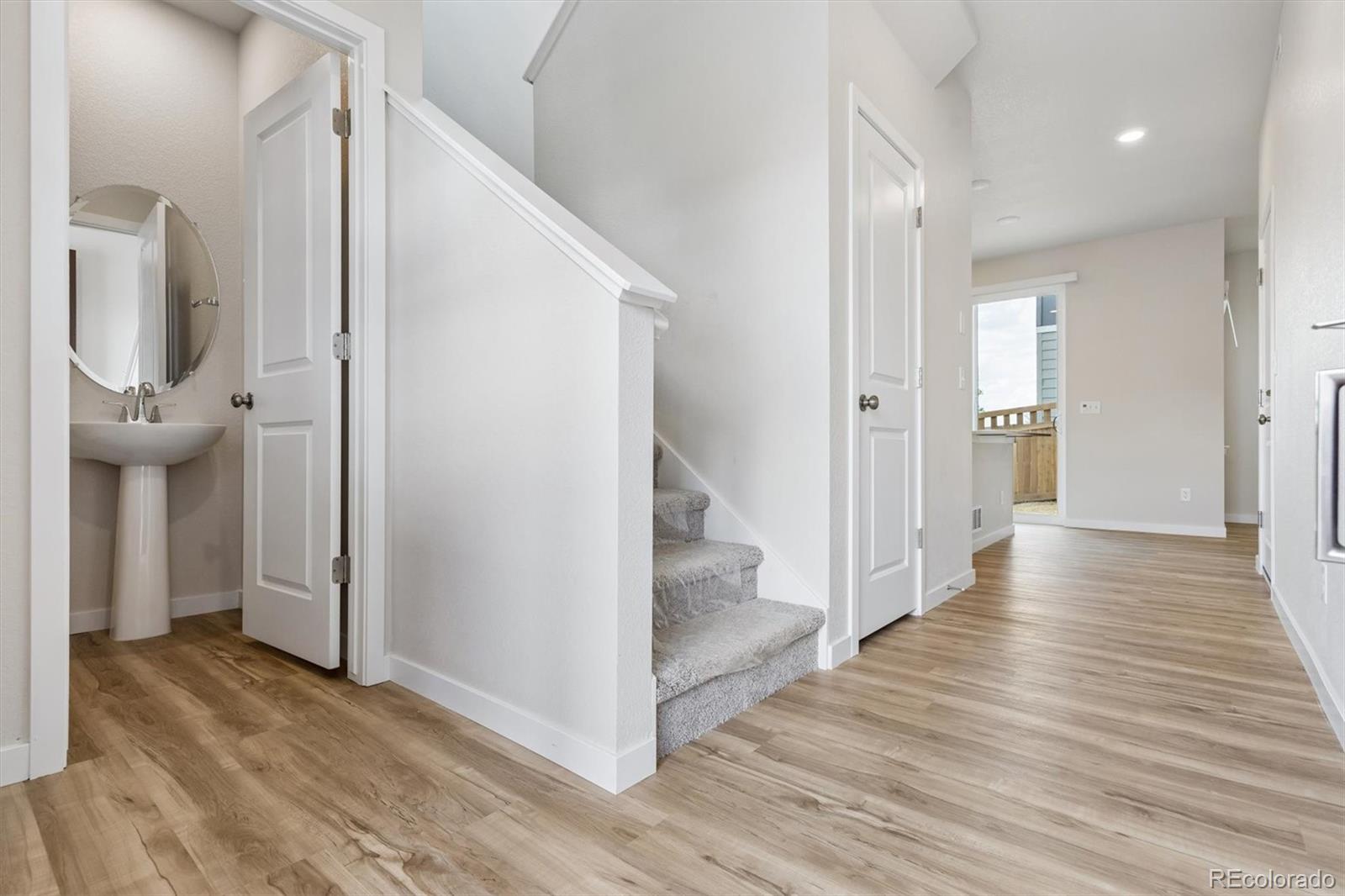 22729 E 47th Dr, Aurora, CO 80019