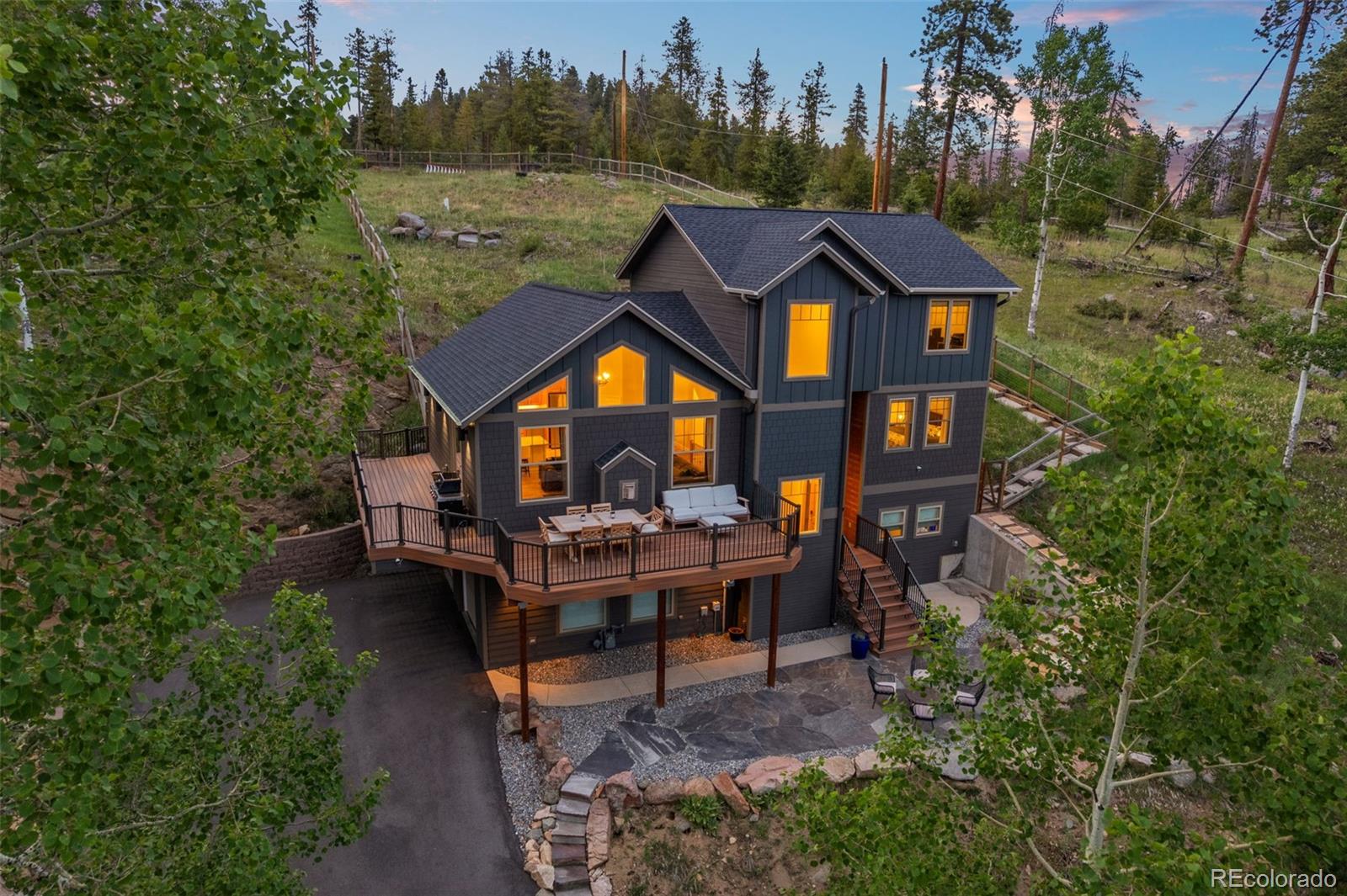 32311 Lodgepole Dr, Evergreen, CO 80439