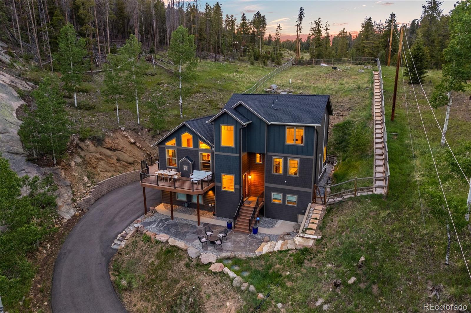 32311 Lodgepole Dr, Evergreen, CO 80439