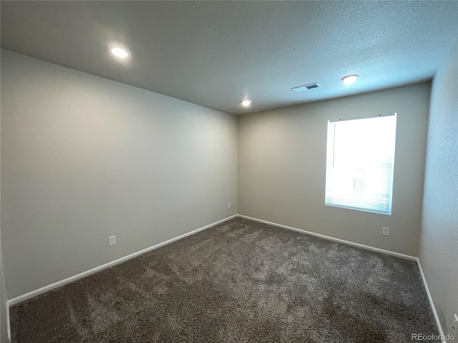 6089 N Liverpool St, Aurora, CO 80019